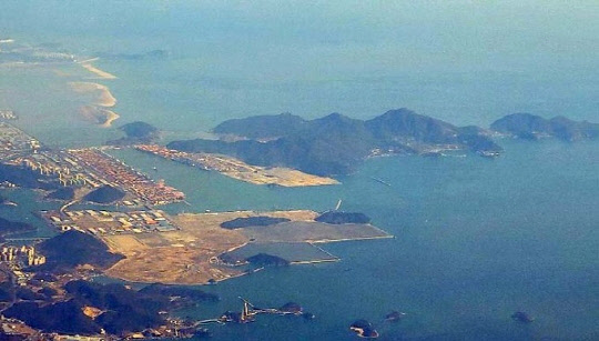 부산신항과 가덕도의 모습 <연합뉴스>